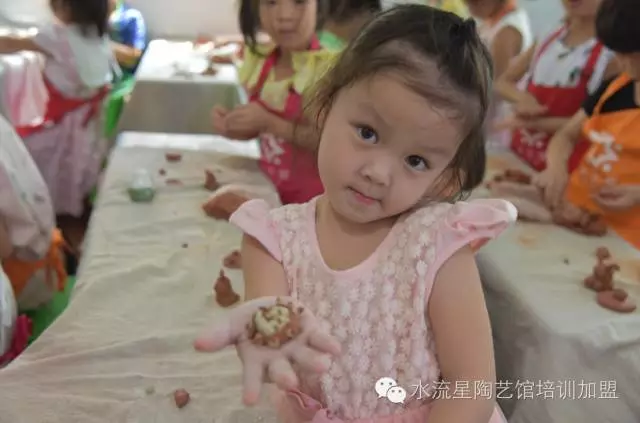 1476238393929345.png 9aad0b3_愛奇藝.png